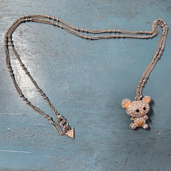 Gorgeou Guess mouse neclace - Picture 6 of 7